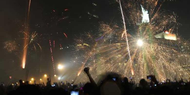 Suasana Malam Tahun Baru di Seminyak. Foto: Kompas.com